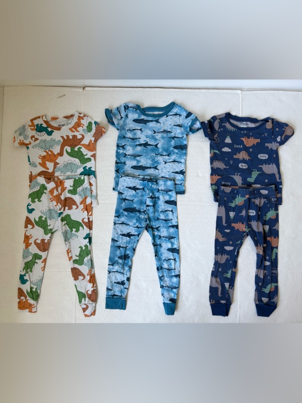 Old Navy Bundle 3 Toddler Boy Pajamas Set Short Sleeve Pants Sz 3T Sharks Dinos